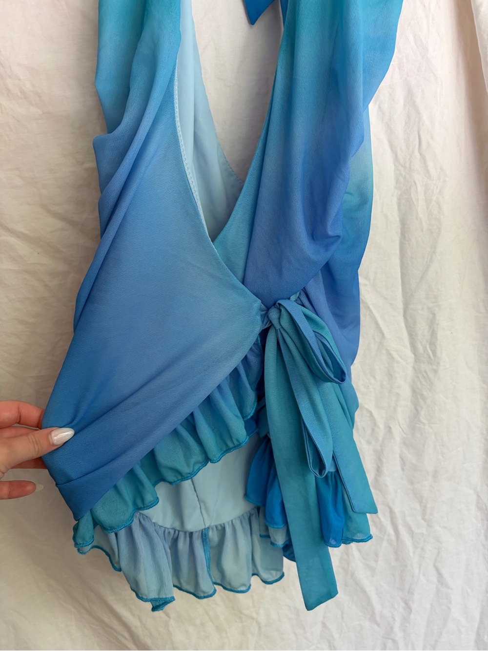 WHITE FOX Boutique Blue Ombre Halter Top Ruffled Ruched Size S party Y2K resort - Picture 12 of 16